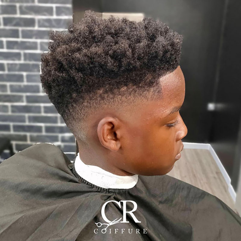 Comment coiffer les cheveux bouclés ou crépus de son enfant ? Martinique<br>Coiffer les cheveux bouclés ou crépus de son enfant, Martinique<br>Soins des cheveux bouclés ou crépus des enfants, Martinique
